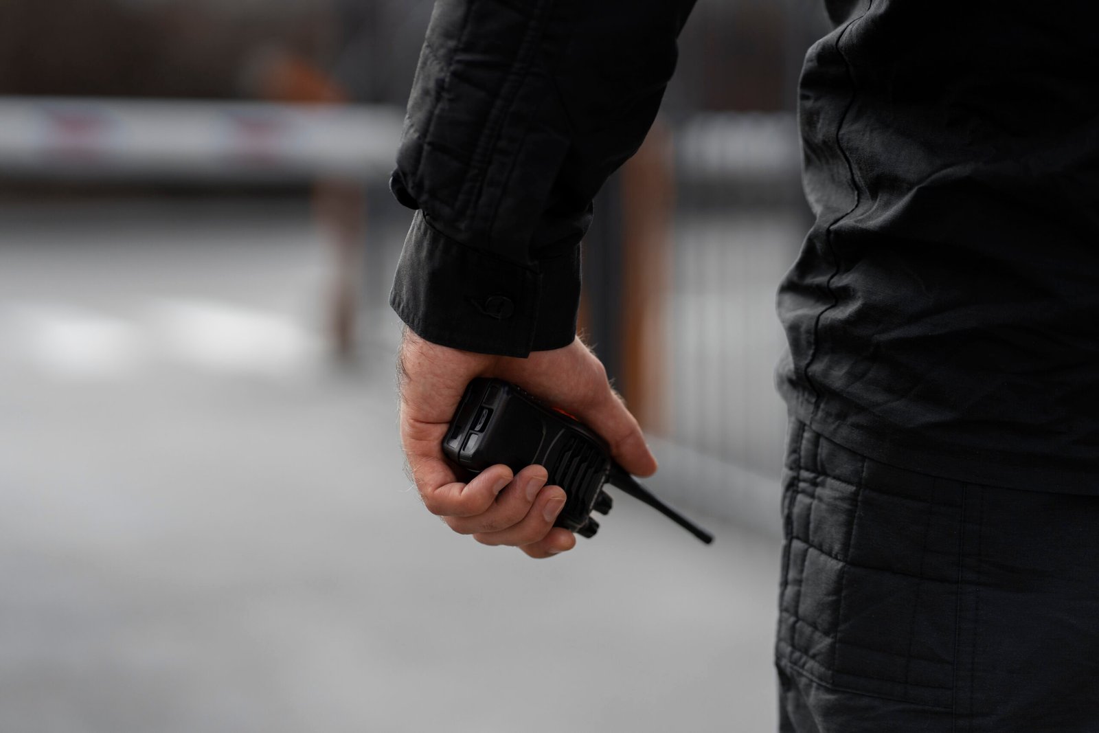 portrait-male-security-guard-with-radio-station (1)